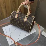 Boston Pillow Bags New Oulder Mesger Bags Niche Design Hi Quity Retro Women Se and Handbags SAC A Main