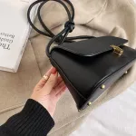 Matte Flip Underarm Bag for Women Solid Leather Bags Hasp RIVET MESGER BAGS L-Match Fe Handbag SAC
