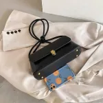 Matte Flip Underarm Bag for Women Solid Leather Bags Hasp RIVET MESGER BAGS L-Match Fe Handbag SAC