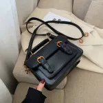 Vintage Ladies Handbag Saddle Bag Pu Leather Multi-Pocet Oulder Bags New Design Travel Crossbody Bag Women Mesger Handbags