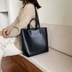 Fe Winter New Large Oulder Tote Bag Luxury Brand Mesger Bag Large Capacity Bucet Women Handbag