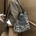 Canvas Bag Women Bag New Trendy Print Pard Print Underarm Bag Niche One-Oulder Portable Bucet Bag