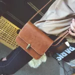 New Chain Single Oulder Bag Leire Mesger Bag Sml Square Bag Women Bag Pu