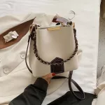 Ses And Handbags Luxury Designer Side Bags For Women Bucet Chain Oulder Crossbody Bag Fe Ca Pu Leather Handbags