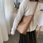 Women's Retro One Oulder Bag New Leire Tote Large Capacity Mesger Crossbody Bag Satchels