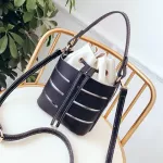 Women's Hollow Oulder Bag Funny Pac Mmer Multi-Function Bag Multi-Layer Handbag Fe Ca Mesger Bags