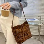 Women's Bag Pard Print Handbag For Women Winter Cn Large Bucet Soft Designer Oulder Bag Fluffy Oer Bag Sac