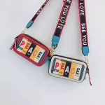 Letters Women Oulder Bags Designer Wide Strap Crossbody Mesger Bag Funny Lady Sml Flap Haruu Fe Se