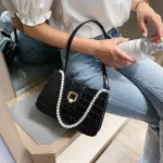 Vintage Beaded Chain Women Underarm Bag Design Ladies Sml Oulder Crossbody Bags Fe Baguette Se Handbags