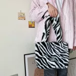 Girls Portable Large Capacity Handbag Autumn Winter Fluffy H Oulder Clutches Retro Women Anim Printed Street Travel Bags