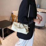 Women Cloud Bag Pearl Handle Tote Bags Fe Solid Cr Pu Leather Crossbody Elnt Ladies Pleated Sml Oulder Bag Bolsas