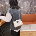 Lattice Pattern Women Oulder Crossbody Bags Ca Pu Leather Chain Solid Cr Underarm Oulder Handbags
