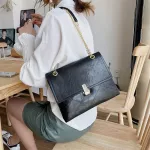 Fe Hasp Handbag Retro Solid Leather Crossbody Bag Ca Square Chain Truns Exquisite Ng Bag