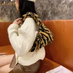 Fluffy Oulder Mesger Bag H Underarm Oulder Ca Soft Crossbody Bags Women Totes Bags Clutch Bag