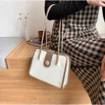 กระเป๋าทรงเหลี่ยม กระเป๋าหนังสไตล์เกาหลี  กระเป๋าถือ กระเป๋าสะพายข้าง กระเป๋าแฟชั่นทรงโท้ท หนังนิ่ม กระเป๋าผู้หญิง สไตล์มินิมอล