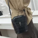 Women Vintage Oulder Bag Pu Leather Plaid Zier Crossbody Bag Street Fe Ca Ell Bucet Bags