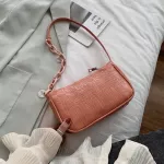 Crocodile Pattern Chain Oulder Bag Women Pu Leather Baguette Bag Armpit Bag Fe Design Handbag Solid Cr Se