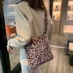 Ca H Pard Crossbody Bag Designer Cute Women Oulder Bag Luxury F Fur Mesger Bag Fe Large Totes Winter