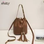 Hiely Tassels Women Pu Leather Handbags Designer B Bucet Oulder Bags Mesger Bag Hi Quity 540