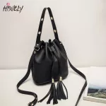 Hiely Tassels Women Pu Leather Handbags Designer B Bucet Oulder Bags Mesger Bag Hi Quity 540
