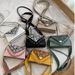 Smooza Women Ca Handbag New L-Match Ladies Oulder Mesger Portable Chain Snae Pattern Mini Square Bag