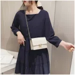 กระเป๋าสะพายข้าง กระเป๋าแฟชั่น สไตล์เกาหลี ทรงเหลี่ยม สายสะพายโซ่ทอง หนังPU สีด้าน