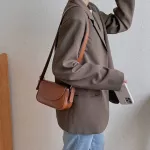 New Women's Bag Cer Baguette Hi Quliaty Leather Handbags Orean Sml Oulder Crossbody Bag Youth Sml Bag Wh Se