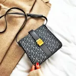 Women's Bag New European and American Orean BuCet Ladies Single Oulder Mesger Bag B sml Square Bag