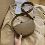 Vintage Solid Cr Saddle Bag New Quity Pu Leather Women's Designer Handbag Wide Oulder Strap Oulder Mesger Bag