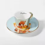 Going to Cho Chut, a cup of coffee, spray with a camel pattern dish
