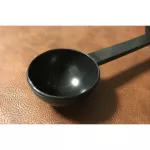 ช้อนตักและตวงกาแฟ พร้อมที่กดกาแฟที่ปลายด้าม แบบ 2in1 สีดำ