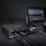 Roland® Rubix 24 ออดิโออินเตอร์เฟส แบบ 2-in / 4-out คุณภาพเสียงระดับสตูดิโอ ต่อ MIDI ได้ ต่อหูฟังได้ รองรับการใช้งานบน P