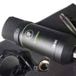 Mackie® EM-91C ไมค์คอนเดนเซอร์ ไมโครโฟน สำหรับบันทึกเสียง ช่วยตัดเสียงรบกวนและให้มิติเสียงที่ชัดเจน เหมาะสำหรับ YouTuber