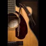 Fender® Paramount Acoustic Instrument Cable Deluxe Series สายแจ็คกีตาร์ อย่างหนา ระดับพรีเมียม สำหรับโปร่งโดยเฉพาะ หัวชุบทอง 24K + แถมฟรีสายรัด