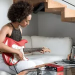 Focusrite® Scarlett 2i2 3rd Gen ออดิโออินเทอร์เฟส ตัวต่อกีตาร์เข้าคอม แบบ 2 Channel ช่องเสียบแบบ Combo XLR + แถมฟรีโปร