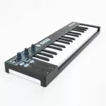 Arturia® Keystep Black Edition Midi Controller, a hint keyboard, 32 -key controller, AFORTOUCH system has ARPEGGIATO mode.