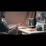 Universal Audio® Volt 2 Audio Interface 2-In/2-OOT USB 2.0 Audio International 24-bit for Mac/PC/iPhone/iPad + Free USB & Ableton Live Lite **