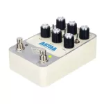 Universal Audio® Astra Modulation Machine เอฟเฟคกีตาร์ แบบ Modulation มีเสียงคอรัส, Flanger, Tremolo **ประกันศูนย์ 1 ปี*