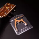 Kazuki KC12 Capo คาโป้ 3in1 คาโป้กีตาร์ & ที่งัดหมุดกีต้าร์ & ที่เก็บปิ๊ก แบบหนีบ วัสดุโลหะ แบบลายไม้