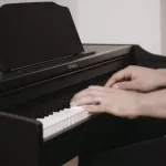 Roland® RP102 Piano Fah 88, Progressive Hammer Action Key Connecting the Bluetooth to plug in