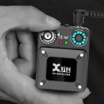 Xvive U4 Digital Wireless In-Ear Monitor System Sign Sign Signs to the monitor headphones with built-in battery + free USB charging cable &