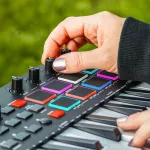 M-Audio® Oxygen Pro Mini Midi Controller, 32 keyboard SEMI-Weighted to USB, Stepper + Free