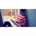 CASIO® CT-S200 Electric Keyboard 61 Key has 400 tones, 77 rhythm, with a lesson per USB/Chordana app + free legs.