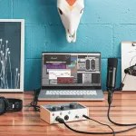 Universal Audio® Volt 476 Audio Interface 4-in/4-OOT USB 2.0 Audio International 24-bit with Compressor 76 for Mac/PC/