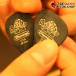 [Bangkok & metropolitan area sends Grab immediately] [USA 100%authentic] Picking guitar Jim Dunlop Tortex Pitch Black Standard 488R - Pickle in all sizes [Red turtle guaranteed] - Turtle