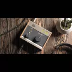 Universal Audio® Volt 176 Audio Interface 1-in/2-out USB 2.0 ออดิโออินเตอร์เฟส 24-bit พร้อม Compressor 76 สำหรับ MAC/PC/