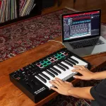 M-Audio® Oxygen Pro 25 Midi Controller Key Board 25 Key Key SEMI-Weighted to USB, Stepper + Free