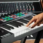 M-Audio® Oxygen Pro 25 Midi Controller Key Board 25 Key Key SEMI-Weighted to USB, Stepper + Free