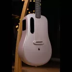 Lava Me 3 38 "with Space Bag. 38 inch electric guitar has a touch screen. Connect the app via Bluetooth + free Space Bag & Lava + App & USB charging cable ** Center insurance