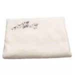 Idawin Cream Bamboo blanket, Blue and Pink Size. 100 x 120 cm.